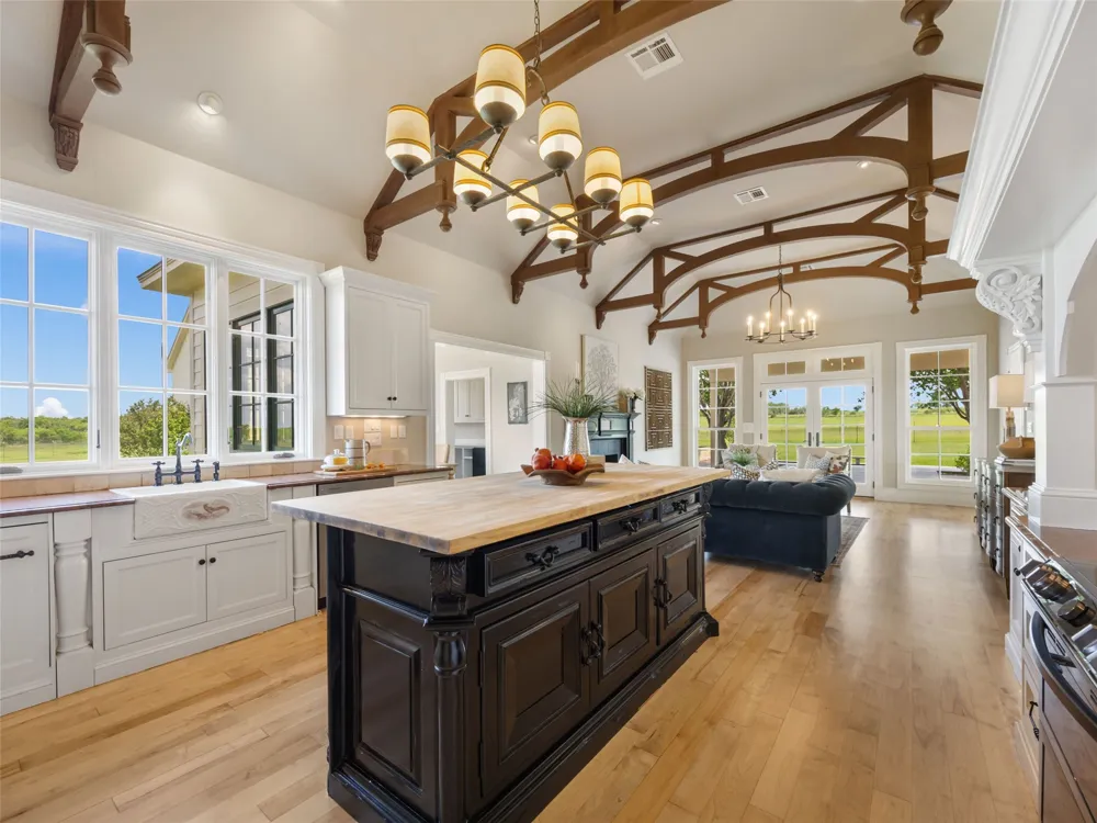 466 German Lane Fredericksburg, TX 78624
