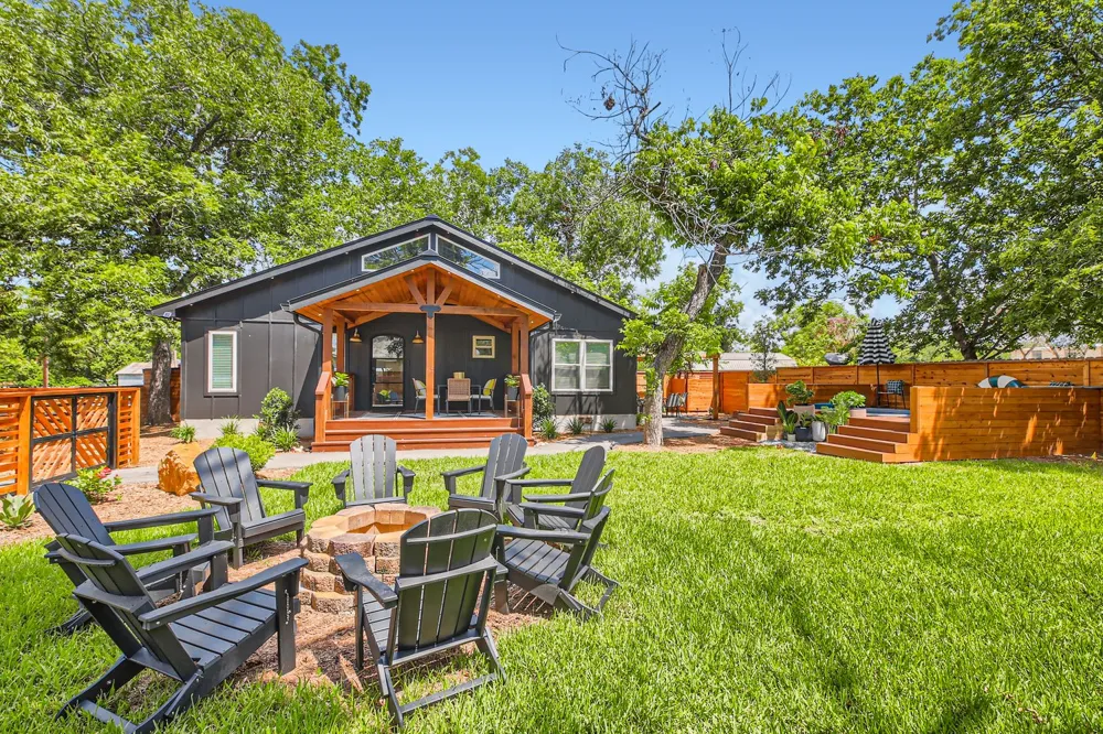 852 Houston Avenue New Braunfels, TX 78130