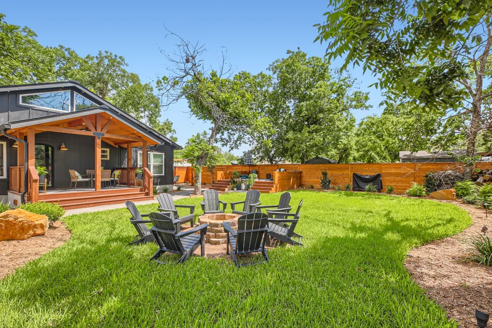 852 Houston Avenue New Braunfels, TX 78130