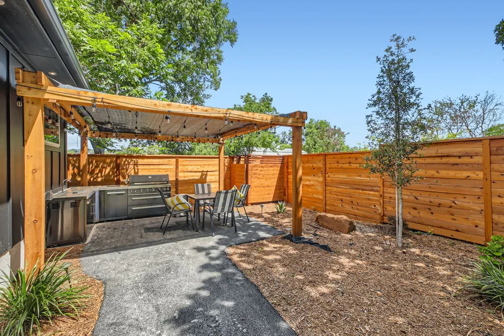 852 Houston Avenue New Braunfels, TX 78130