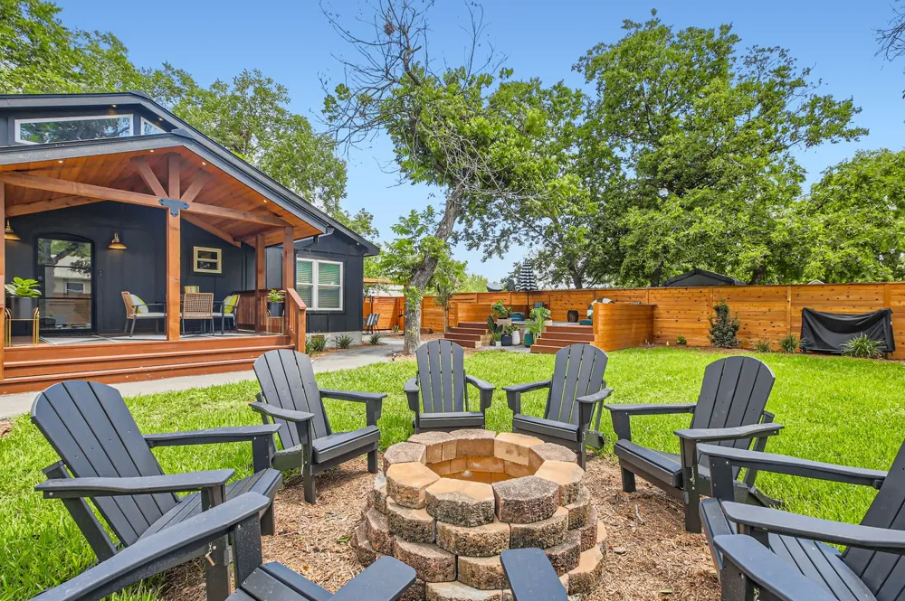 852 Houston Avenue New Braunfels, TX 78130