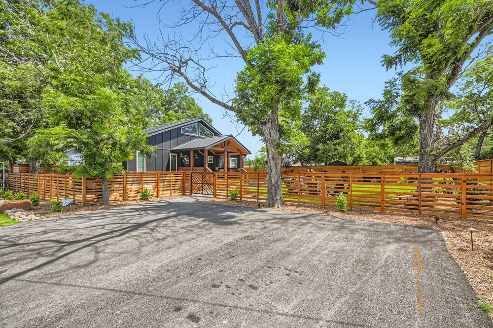 852 Houston Avenue New Braunfels, TX 78130
