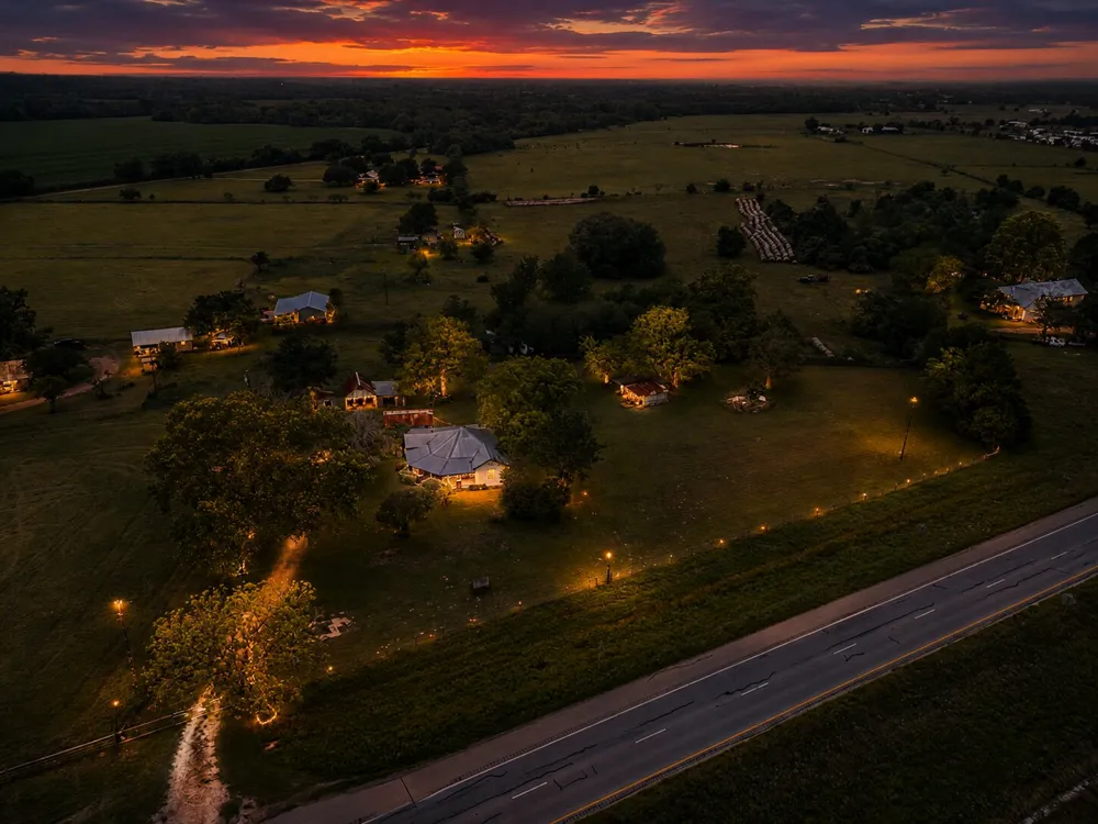 5612 HWY 71 E Smithville, TX 78957