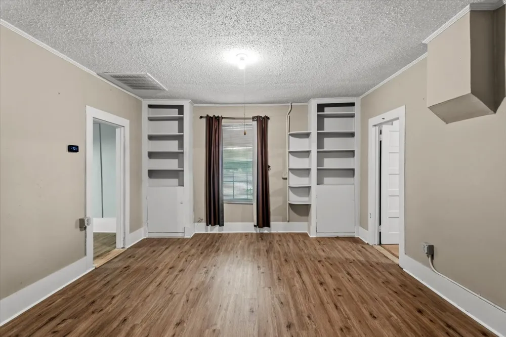 5612 HWY 71 E Smithville, TX 78957
