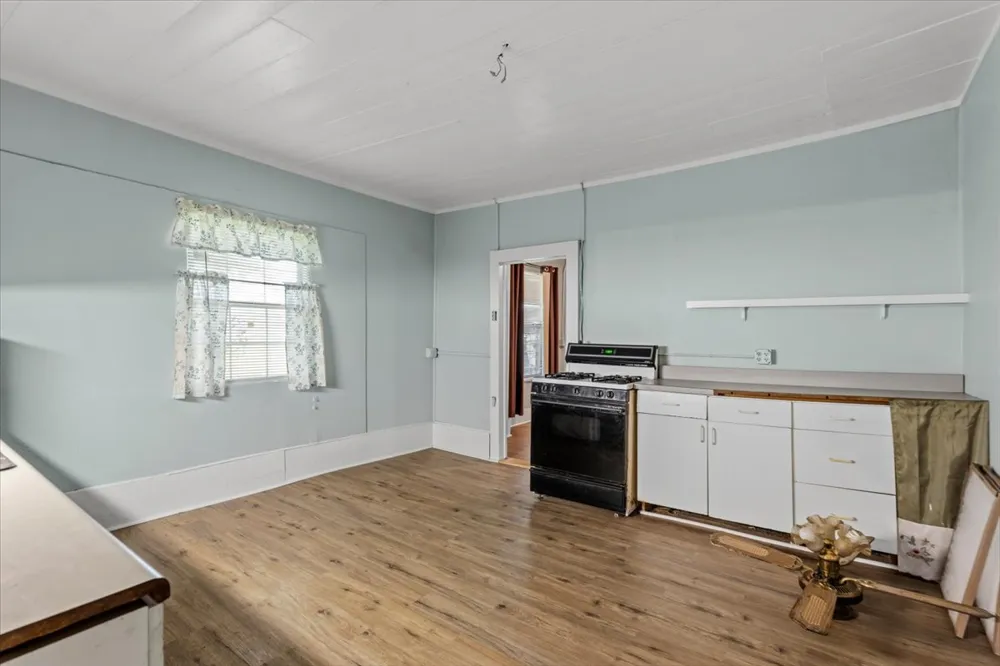5612 HWY 71 E Smithville, TX 78957