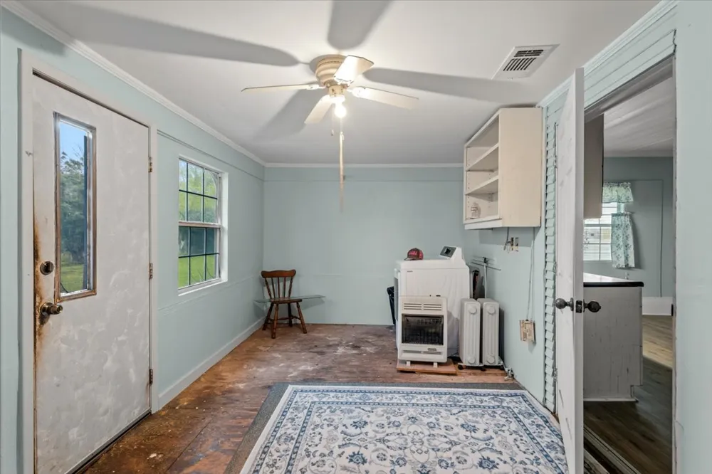 5612 HWY 71 E Smithville, TX 78957