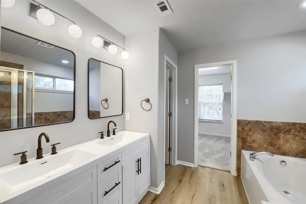 391 Middle Creek Buda, TX 78610