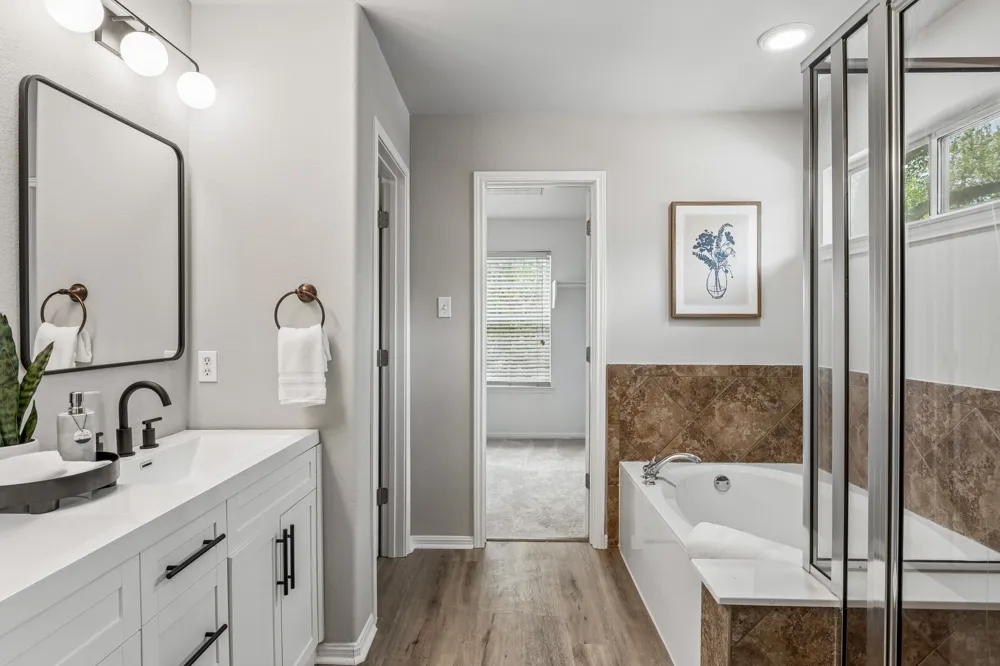 391 Middle Creek Buda, TX 78610