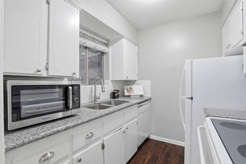 3505 Greystone Drive Austin, TX 78731