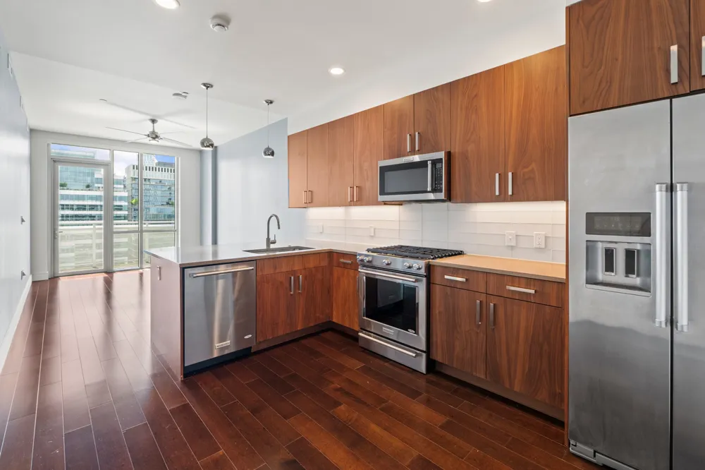 222 West Avenue #2809 Austin, TX 78701