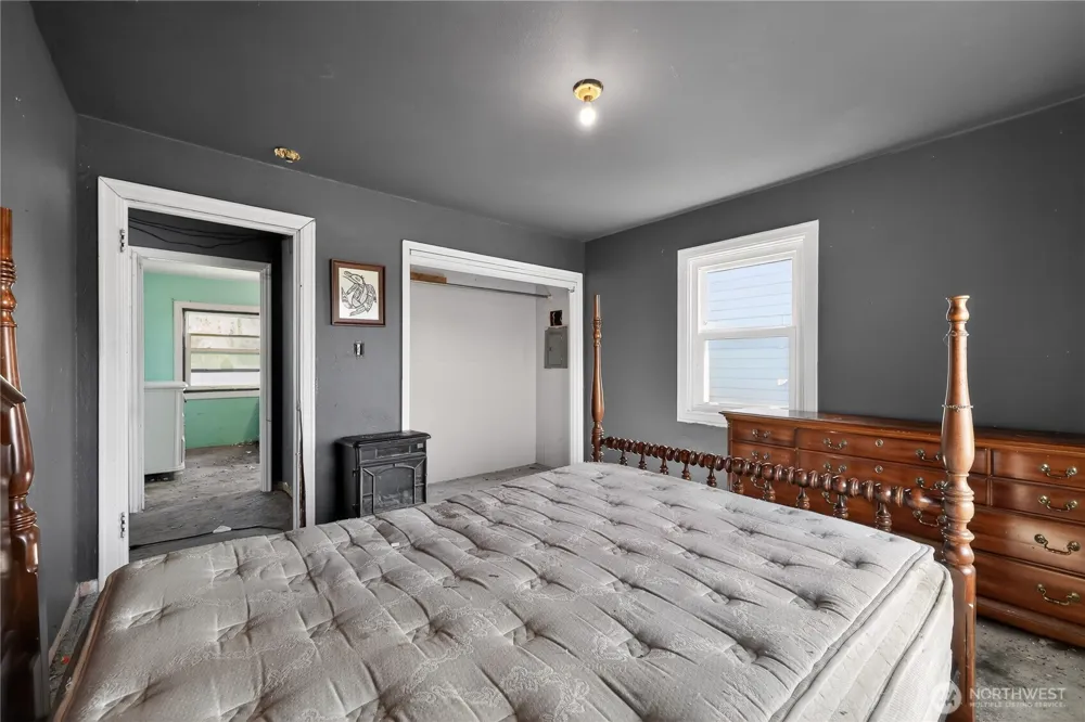 2008 Pacific Avenue Aberdeen, WA 98520