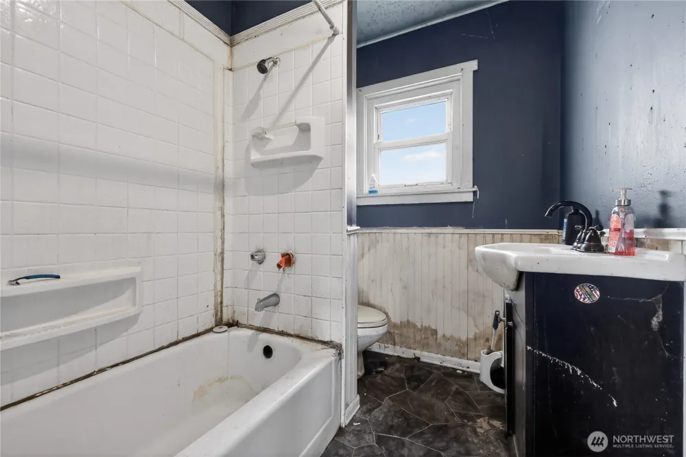 2008 Pacific Avenue Aberdeen, WA 98520