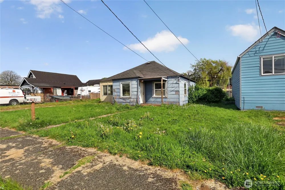 2008 Pacific Avenue Aberdeen, WA 98520