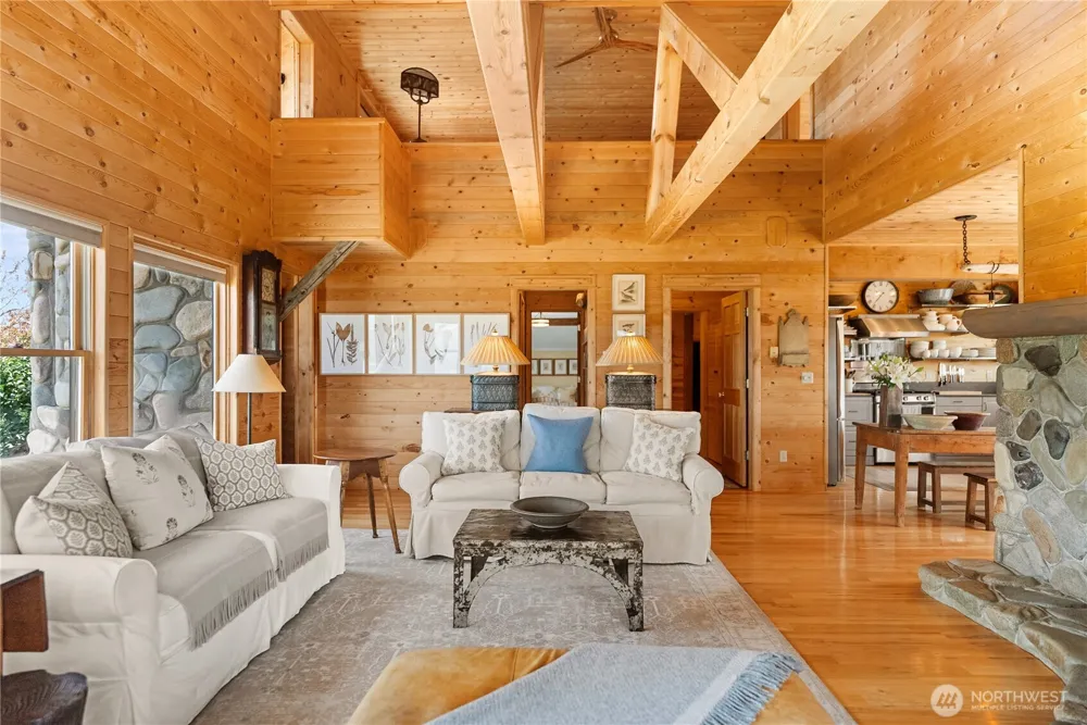 8 Deer Trails Way Winthrop, WA 98862