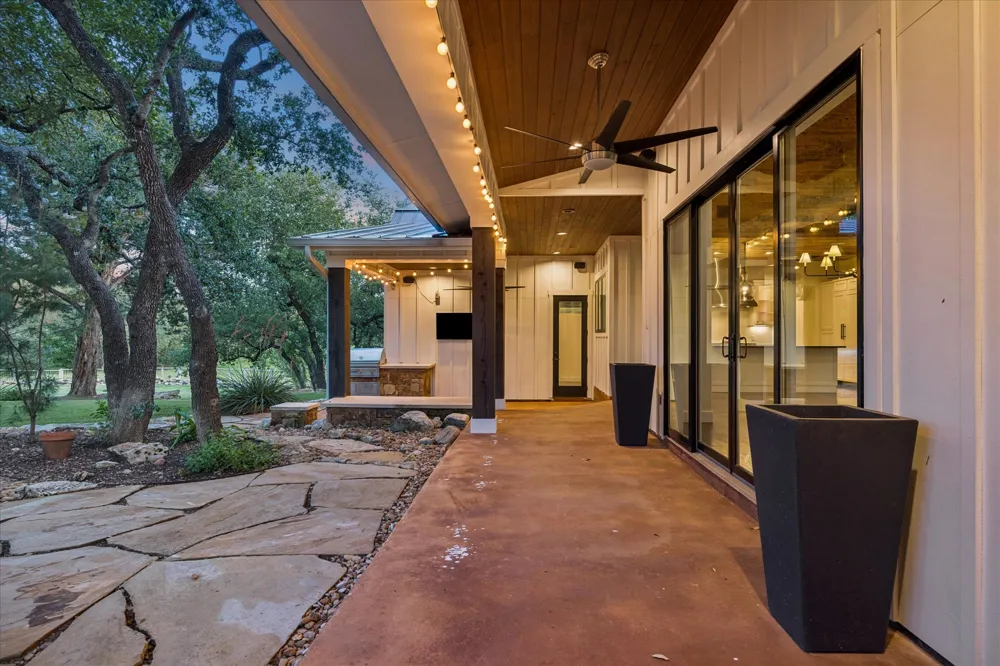 1899 Trebled Waters Trail Dripping Springs, TX 78619