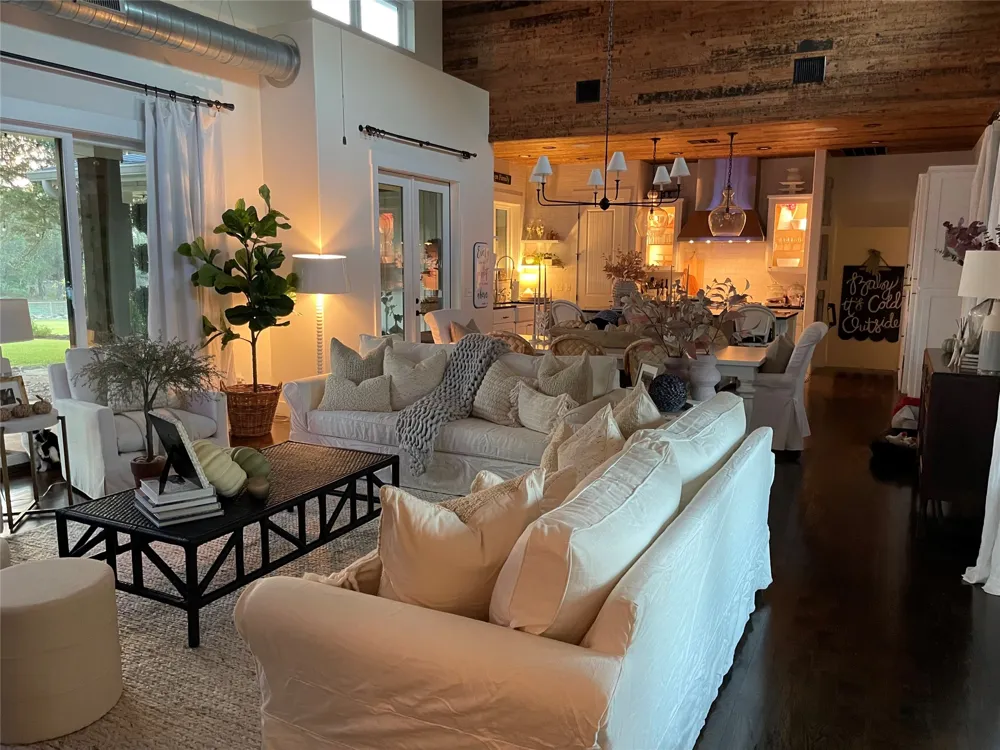 1899 Trebled Waters Trail Dripping Springs, TX 78619