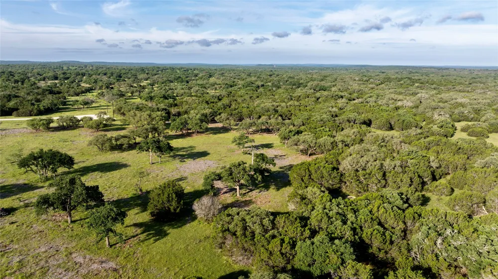 33 Starfall Drive Lampasas, TX 76550