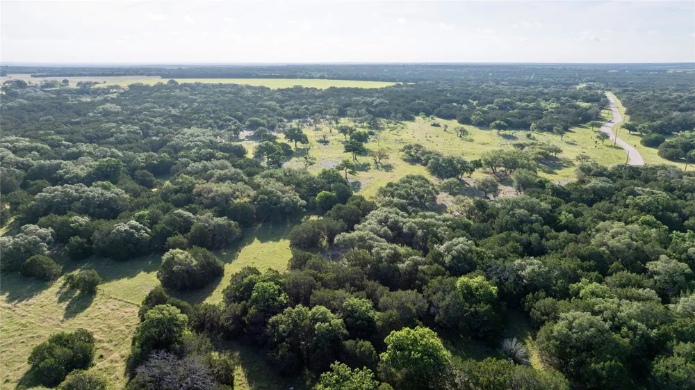 33 Starfall Drive Lampasas, TX 76550
