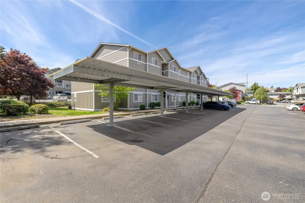 1670 SW Mulberry Street #B201 Oak Harbor, WA 98277