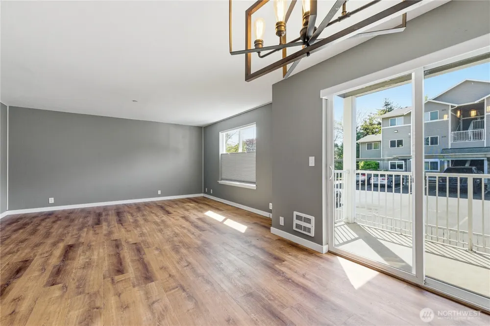 1670 SW Mulberry Street #B201 Oak Harbor, WA 98277