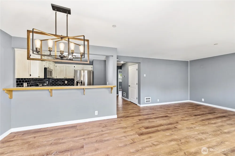 1670 SW Mulberry Street #B201 Oak Harbor, WA 98277