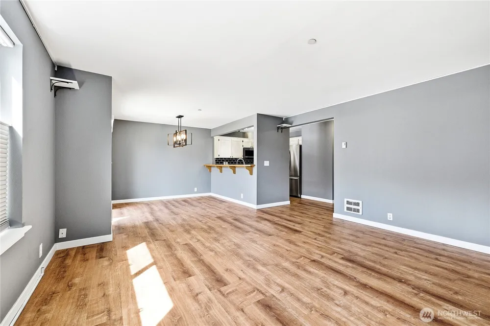 1670 SW Mulberry Street #B201 Oak Harbor, WA 98277