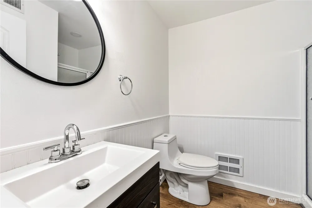 1670 SW Mulberry Street #B201 Oak Harbor, WA 98277