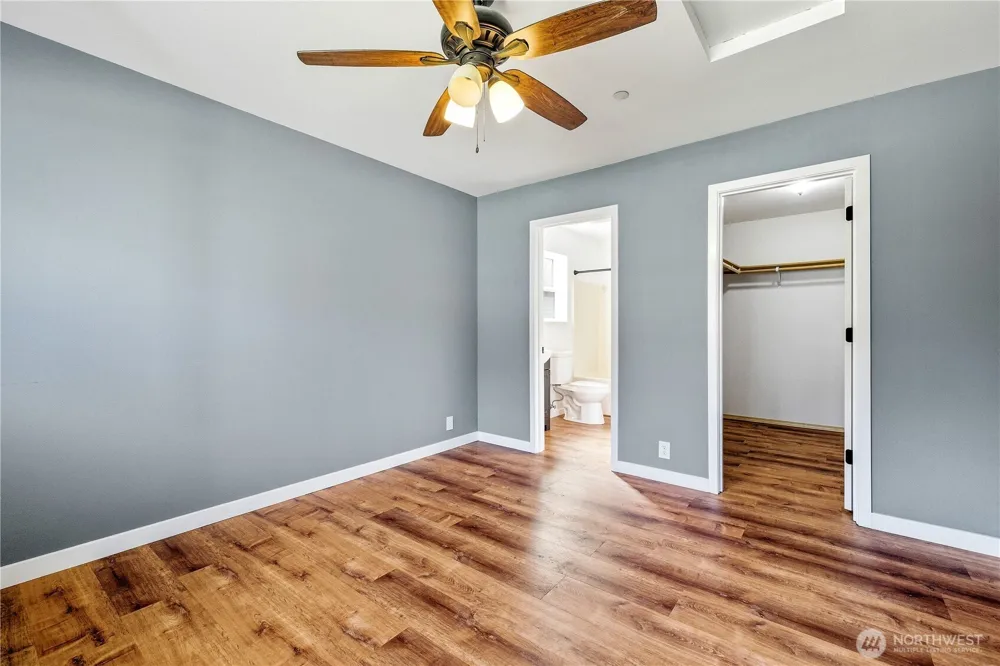 1670 SW Mulberry Street #B201 Oak Harbor, WA 98277