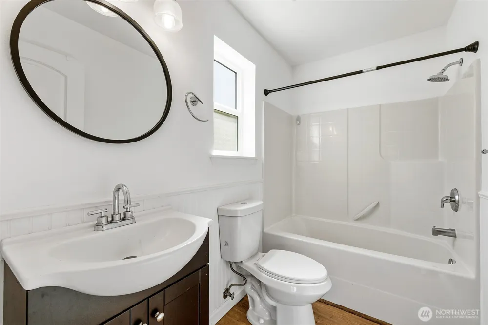 1670 SW Mulberry Street #B201 Oak Harbor, WA 98277