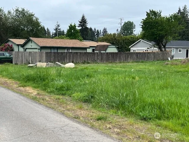 64 Pearl Place Bremerton, WA 98310