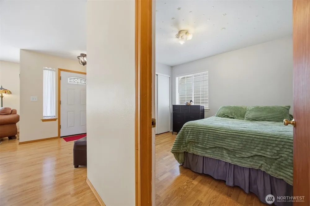 1225 Ash Street Lynden, WA 98264