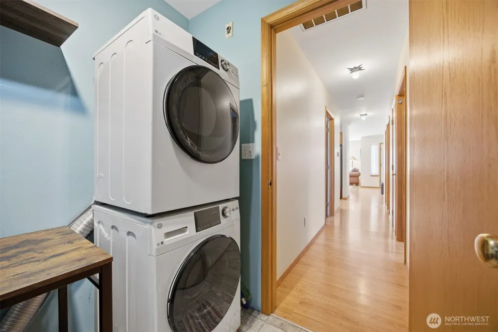 1225 Ash Street Lynden, WA 98264