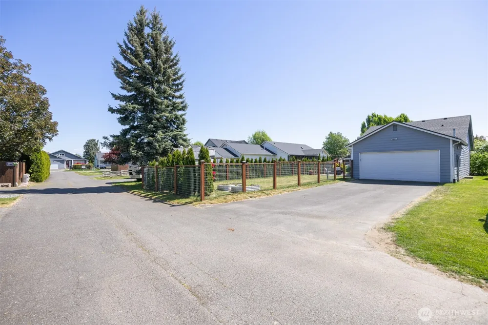 1225 Ash Street Lynden, WA 98264