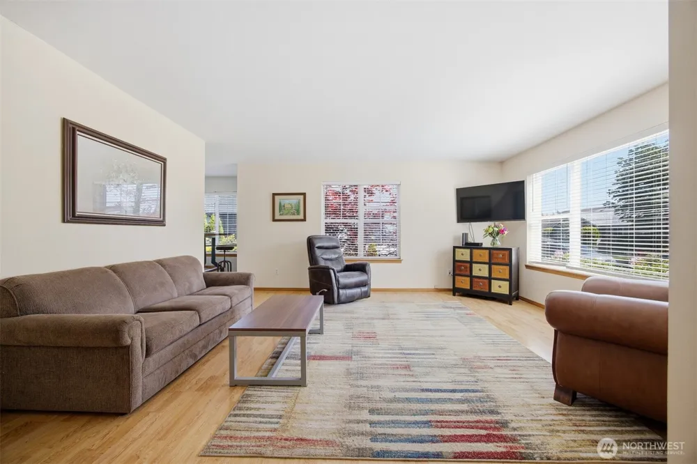 1225 Ash Street Lynden, WA 98264