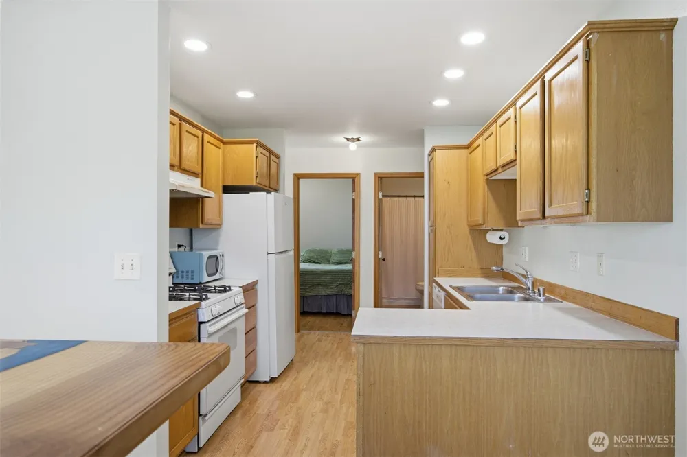 1225 Ash Street Lynden, WA 98264