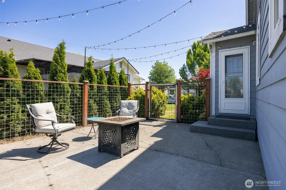 1225 Ash Street Lynden, WA 98264