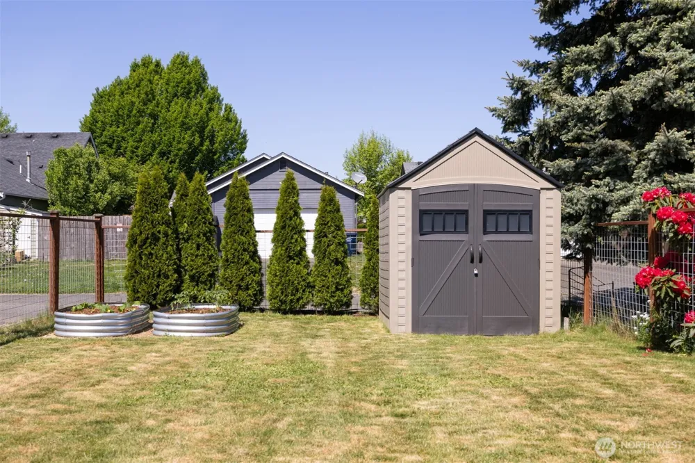 1225 Ash Street Lynden, WA 98264
