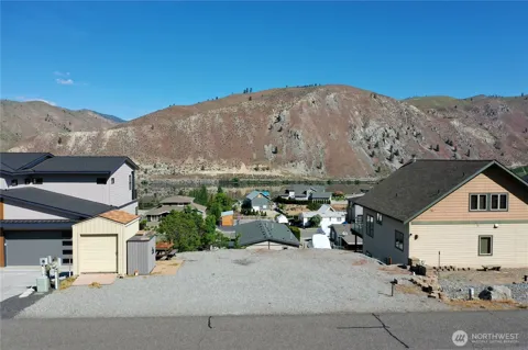 565 Entiat Place