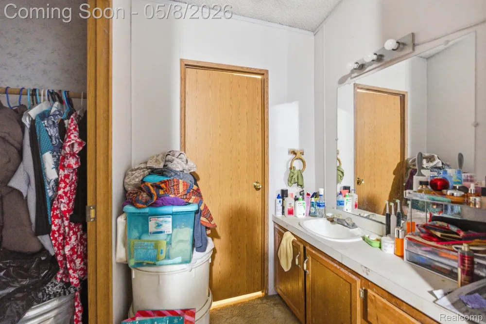 2905 S Plain Road Wells Township, MI 48723
