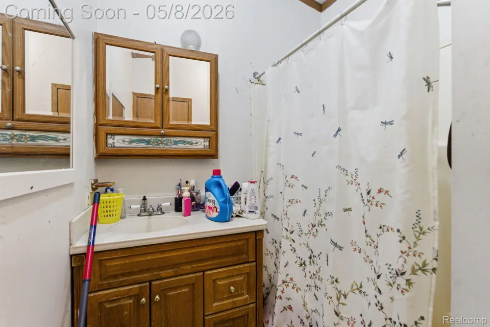 2905 S Plain Road Wells Township, MI 48723