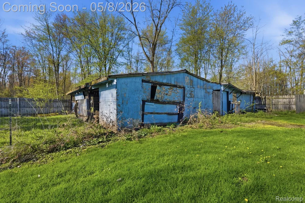 2905 S Plain Road Wells Township, MI 48723