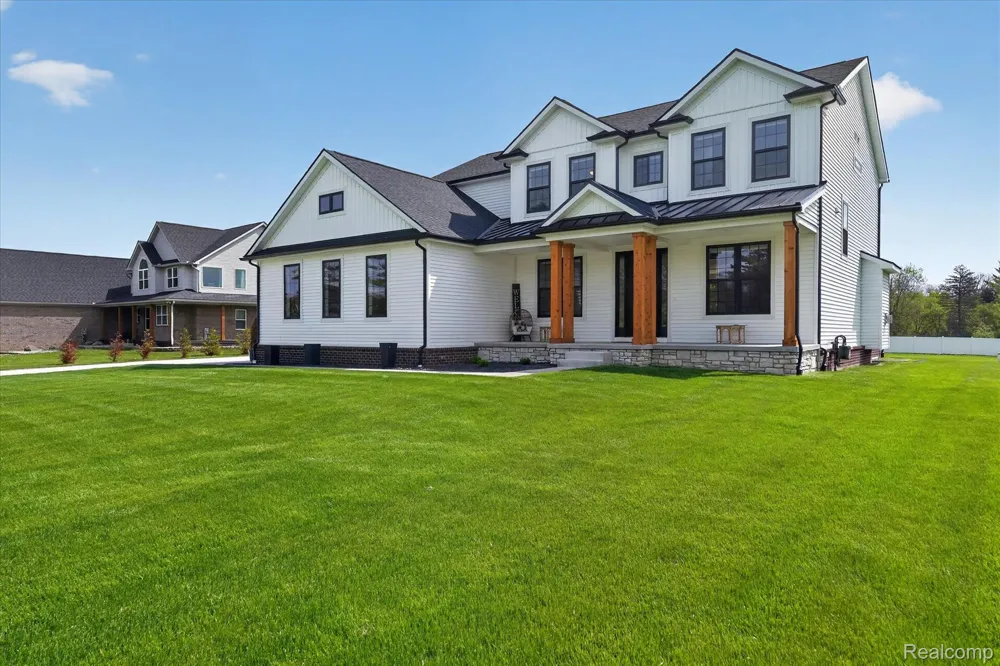 27598 Green Valley Drive Lyon Charter Township, MI 48165