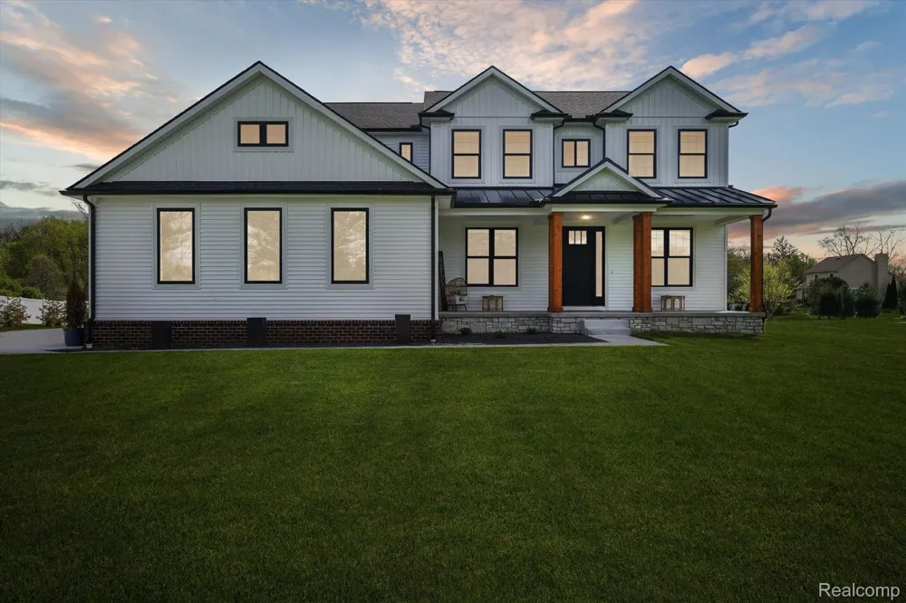 27598 Green Valley Drive Lyon Charter Township, MI 48165