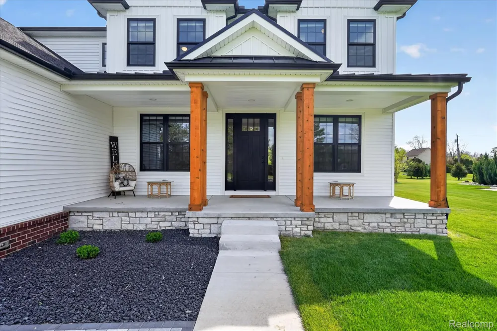 27598 Green Valley Drive Lyon Charter Township, MI 48165