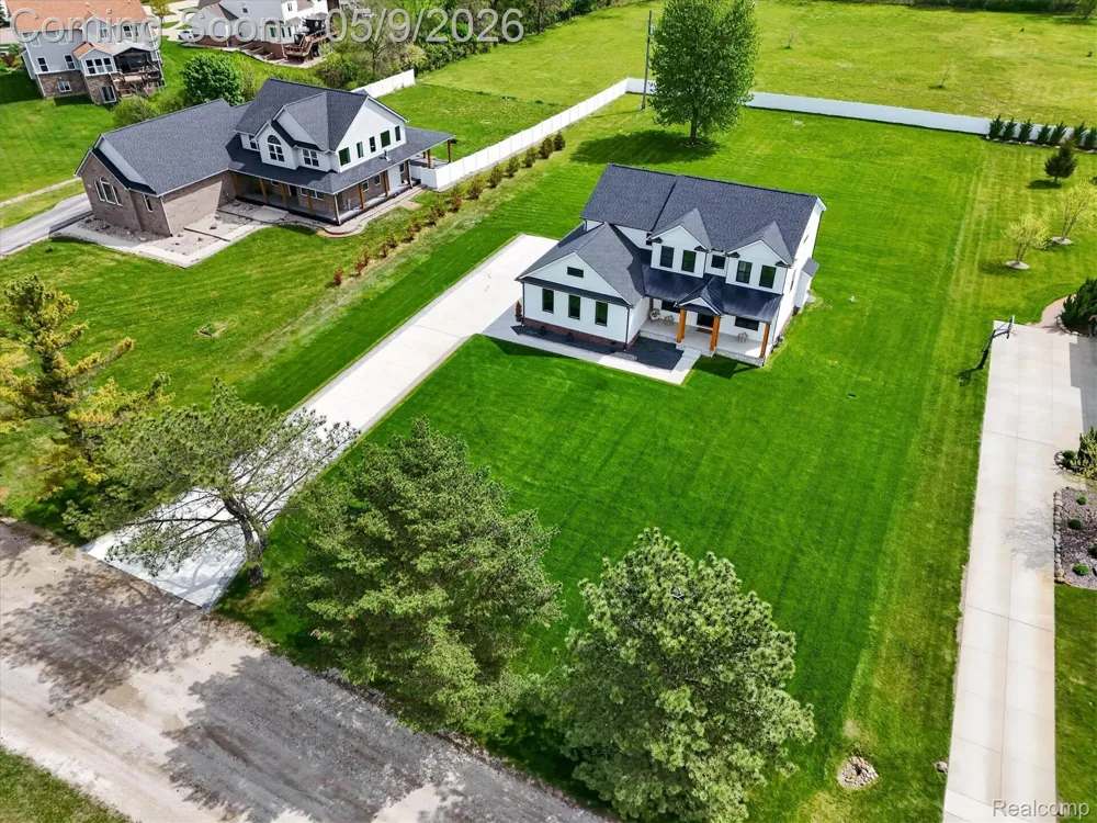 27598 Green Valley Drive Lyon Charter Township, MI 48165