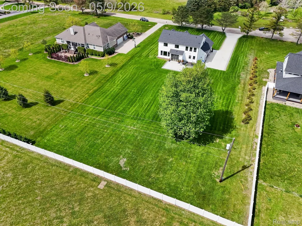 27598 Green Valley Drive Lyon Charter Township, MI 48165
