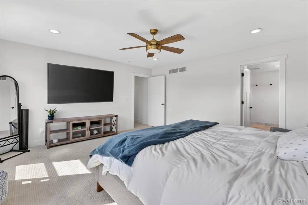 27598 Green Valley Drive Lyon Charter Township, MI 48165