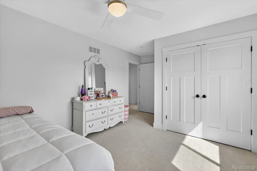 27598 Green Valley Drive Lyon Charter Township, MI 48165