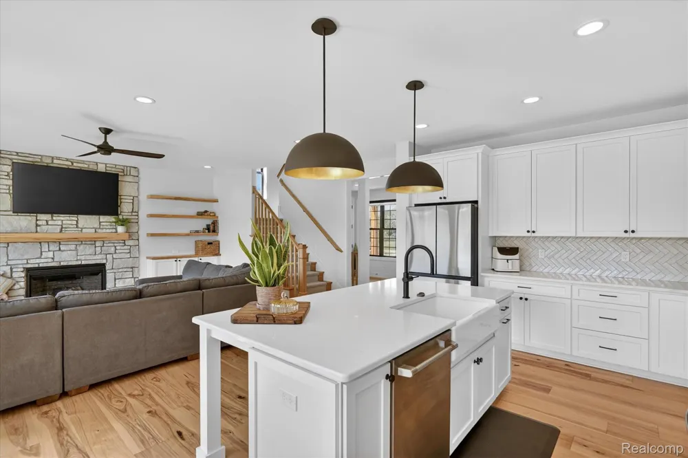 27598 Green Valley Drive Lyon Charter Township, MI 48165