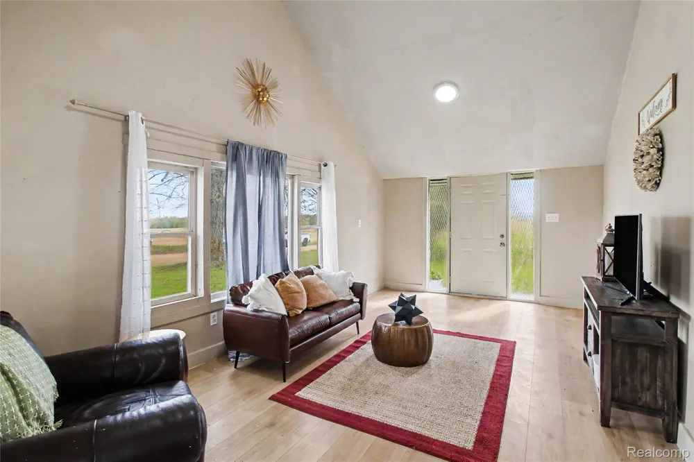 9433 E Lovejoy Road Conway Township, MI 48872